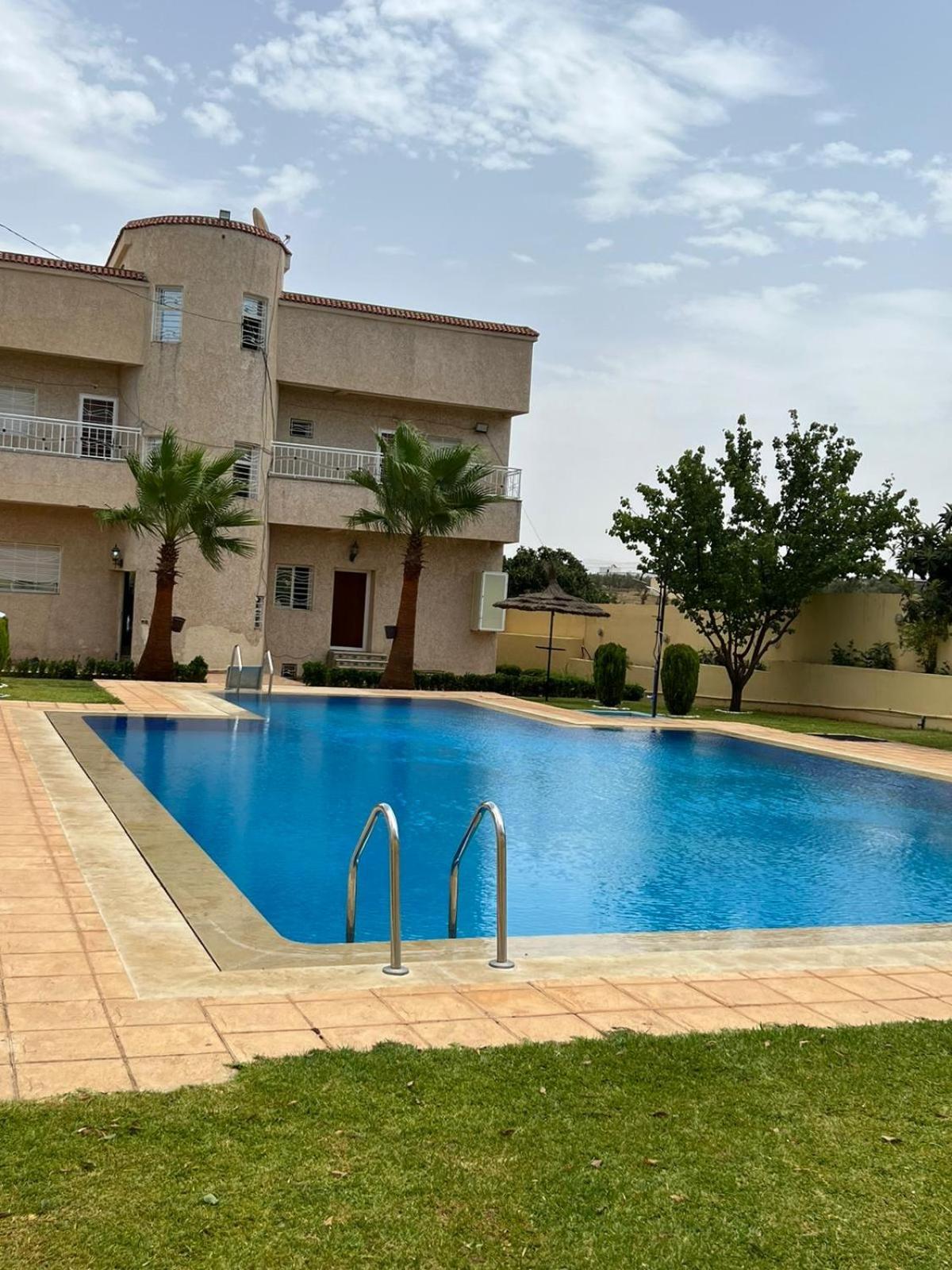 Stunning 3-Bed Villa In Fes Near Fes Sais Airport Екстер'єр фото